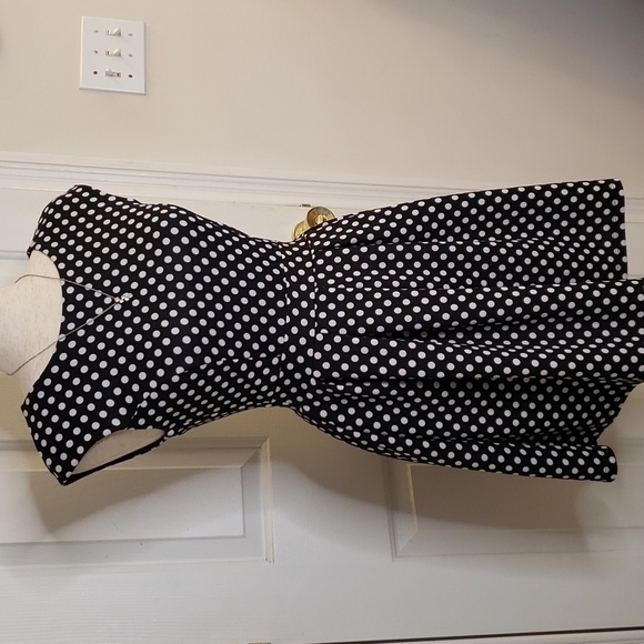 Windsor Black & White Polka Dot Dress - Picture 5 of 13